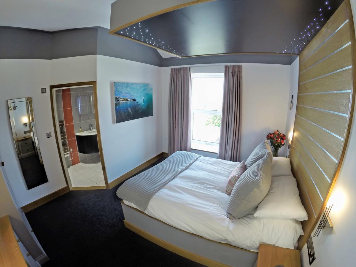 The Oceanic Luxury Aparthotel Falmouth Esterno foto