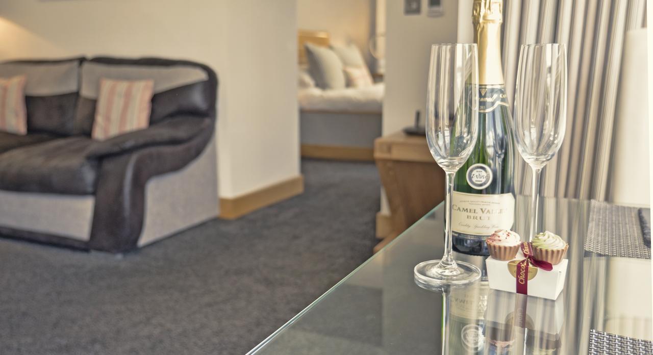 The Oceanic Luxury Aparthotel Falmouth Esterno foto