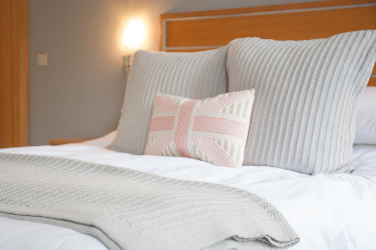 The Oceanic Luxury Aparthotel Falmouth Esterno foto