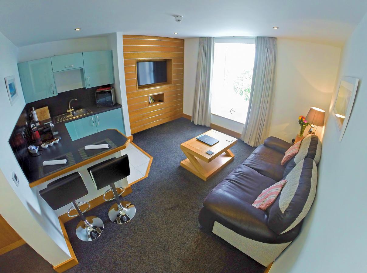 The Oceanic Luxury Aparthotel Falmouth Esterno foto