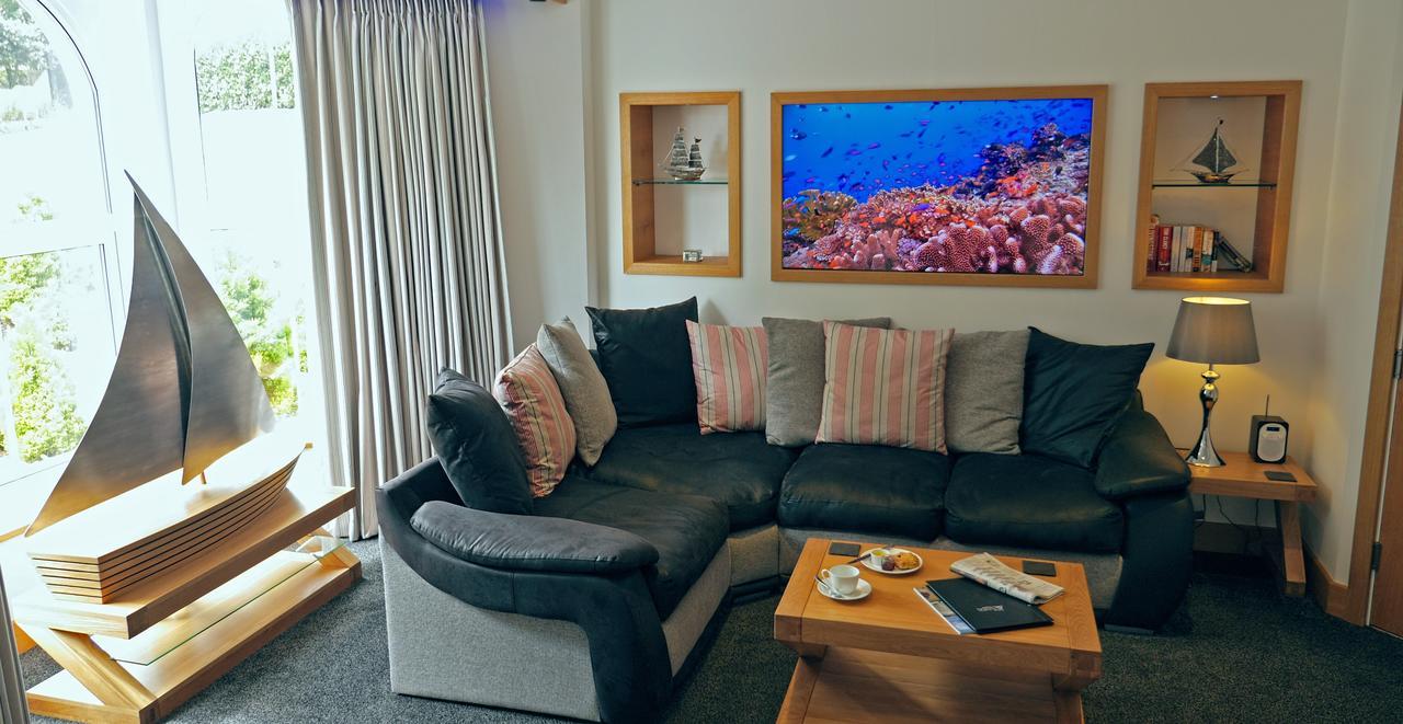 The Oceanic Luxury Aparthotel Falmouth Esterno foto