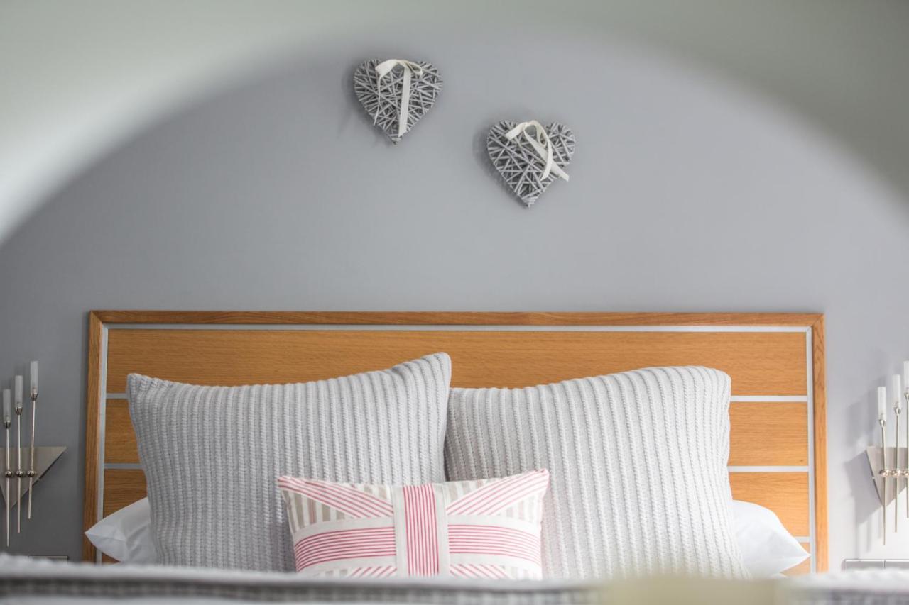 The Oceanic Luxury Aparthotel Falmouth Esterno foto