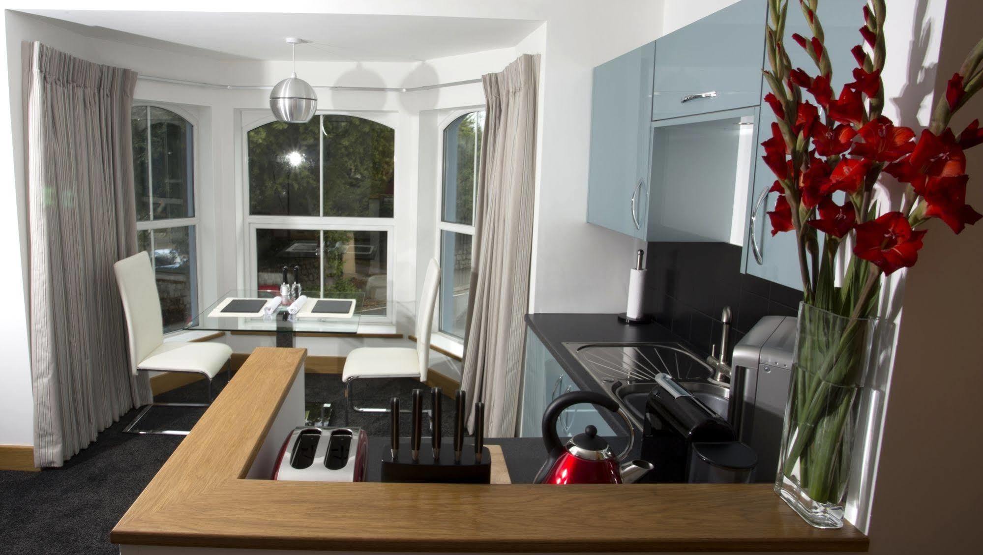 The Oceanic Luxury Aparthotel Falmouth Esterno foto