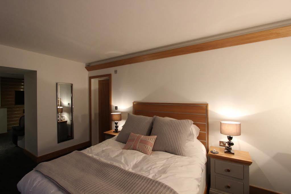 The Oceanic Luxury Aparthotel Falmouth Esterno foto