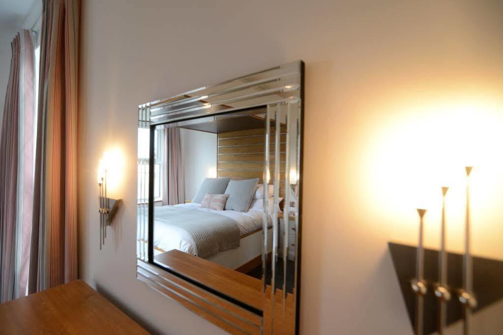 The Oceanic Luxury Aparthotel Falmouth Esterno foto