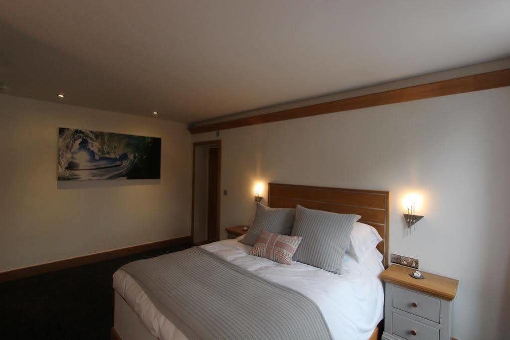 The Oceanic Luxury Aparthotel Falmouth Esterno foto