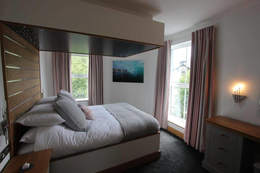 The Oceanic Luxury Aparthotel Falmouth Esterno foto