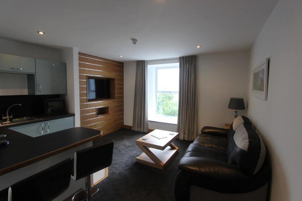The Oceanic Luxury Aparthotel Falmouth Esterno foto