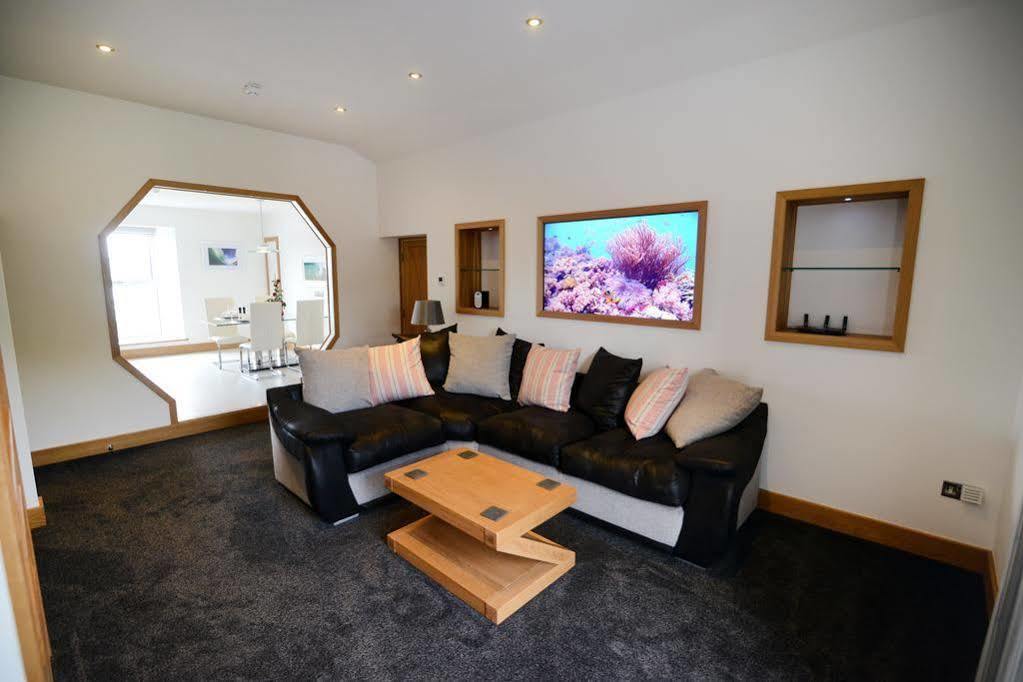The Oceanic Luxury Aparthotel Falmouth Esterno foto